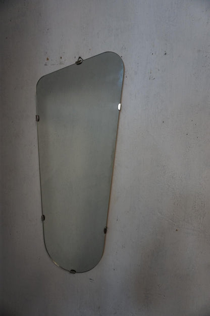 Kidney-shaped wall mirror in Rockabilly Style Vintage