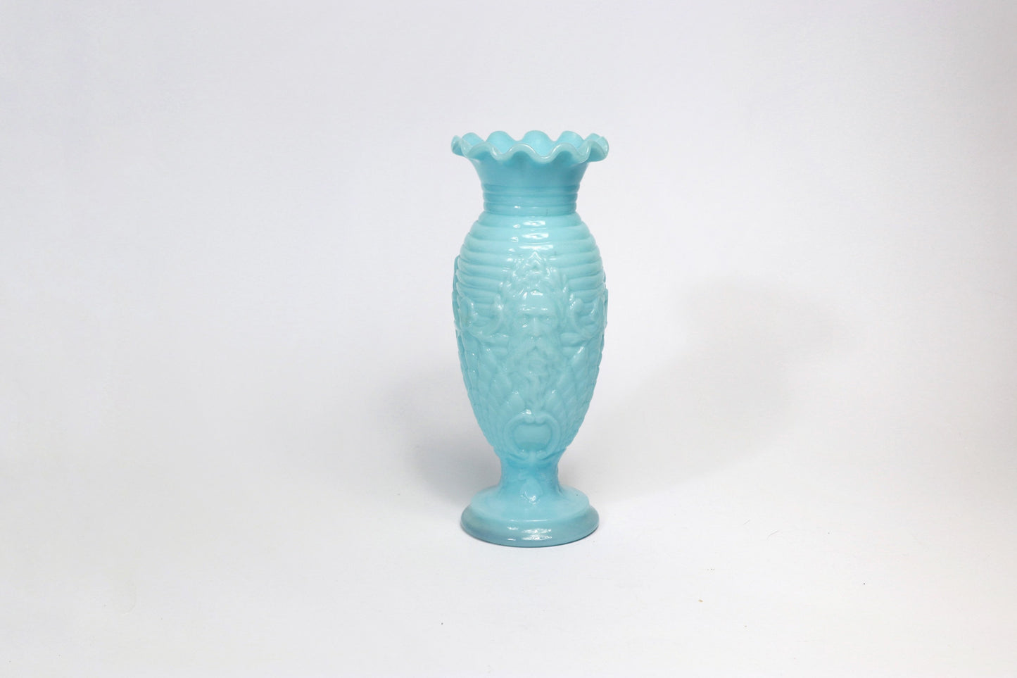 Seltene Vallérysthal Opaline Vase Art Nouveau Glas 4597 Opalglas Milchglas Blau Celeste 1900 1910 Portieux Neptun Poseidon Muschel Nautisch