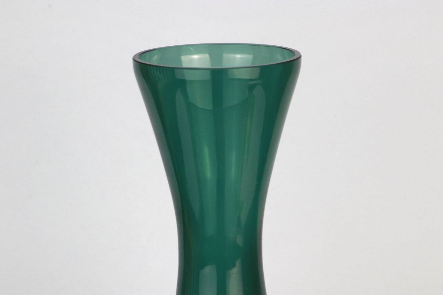 Vintage Glas Blumenvase Mid Century Russisch Grün Turmalin Vase Brutalist Iittala Wagenfeld Kaj Franck Konisch 1960 60er 60s