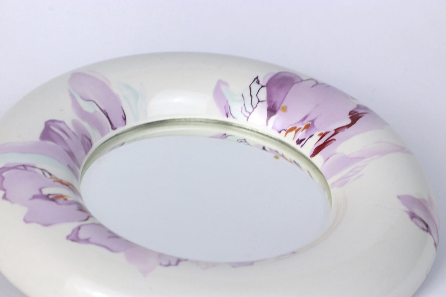 Miroir en porcelaine vintage violet lilas fleurs d'aubergine fleurs blanc années 80 années 70 miroir mural floral décoratif rond