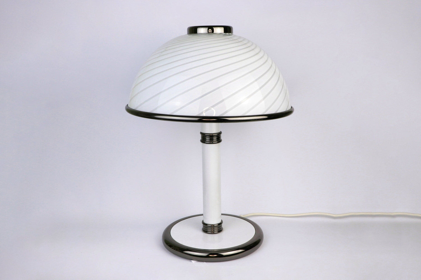 Lampe de table vintage Murano Mushroom Swirl F Fabbian pour Mazzega Venini Lattimo Filigrana Art Déco Revival années 80