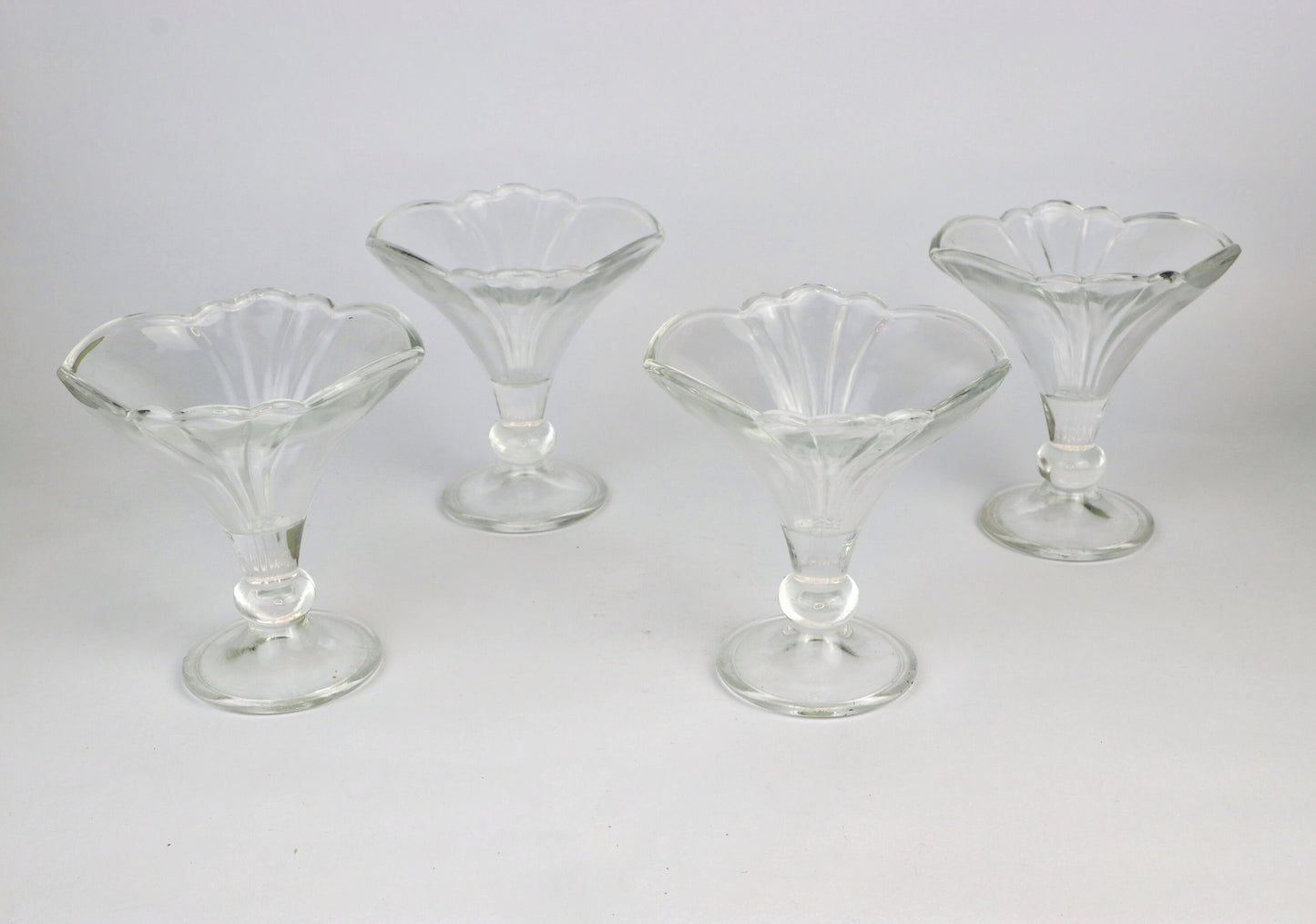 4x Vintage Französische Dessertschalen Eisbecher Pokal Glas 80er Gelato Becher Fußschale Luminarc Arcoroc