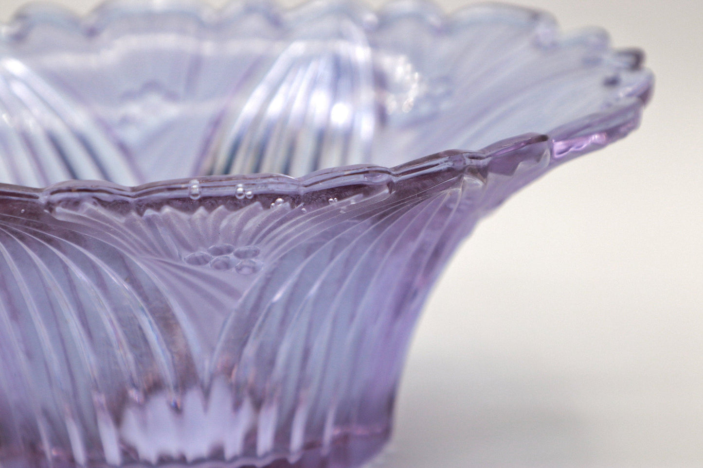 vintage Boho Bowl Alexandrite Verre Néodyme années 1950 Mid Century 60s Lilas Rose Bleu Clair Assiette Plateau Seguso VetroAlexandrite Néodyme