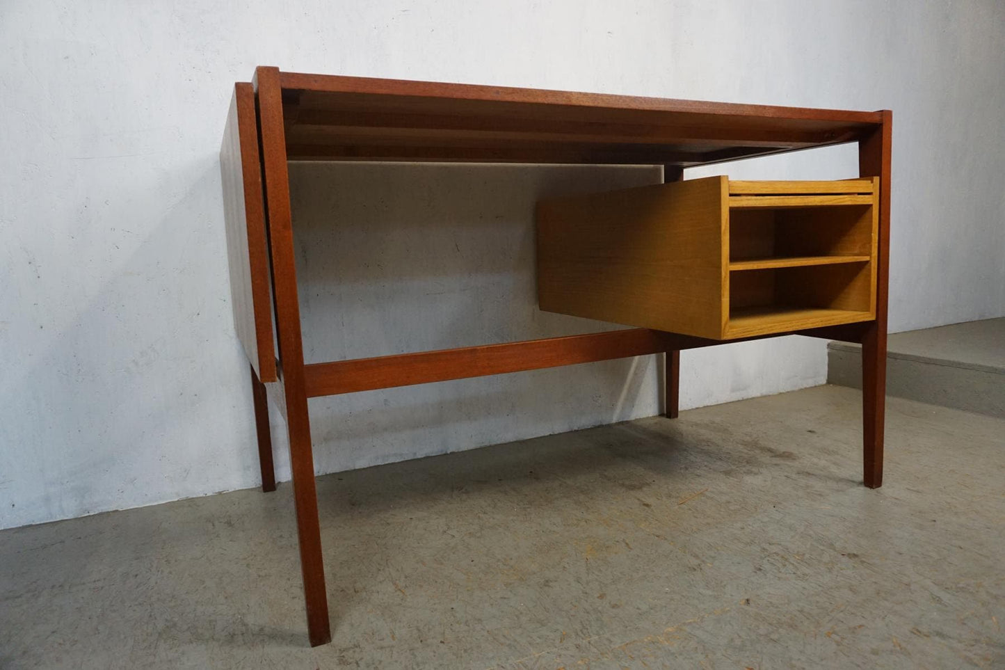 Original Kartell Componibili Regalsystem in schönem schwarz und gelb Vintage