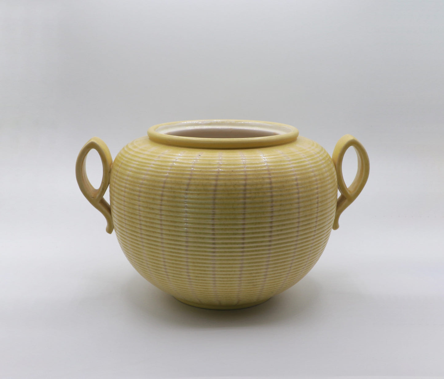 Vase en céramique vintage jaune milieu du siècle Allemagne Skandi poignée vase sol vase pastel 1950 1960