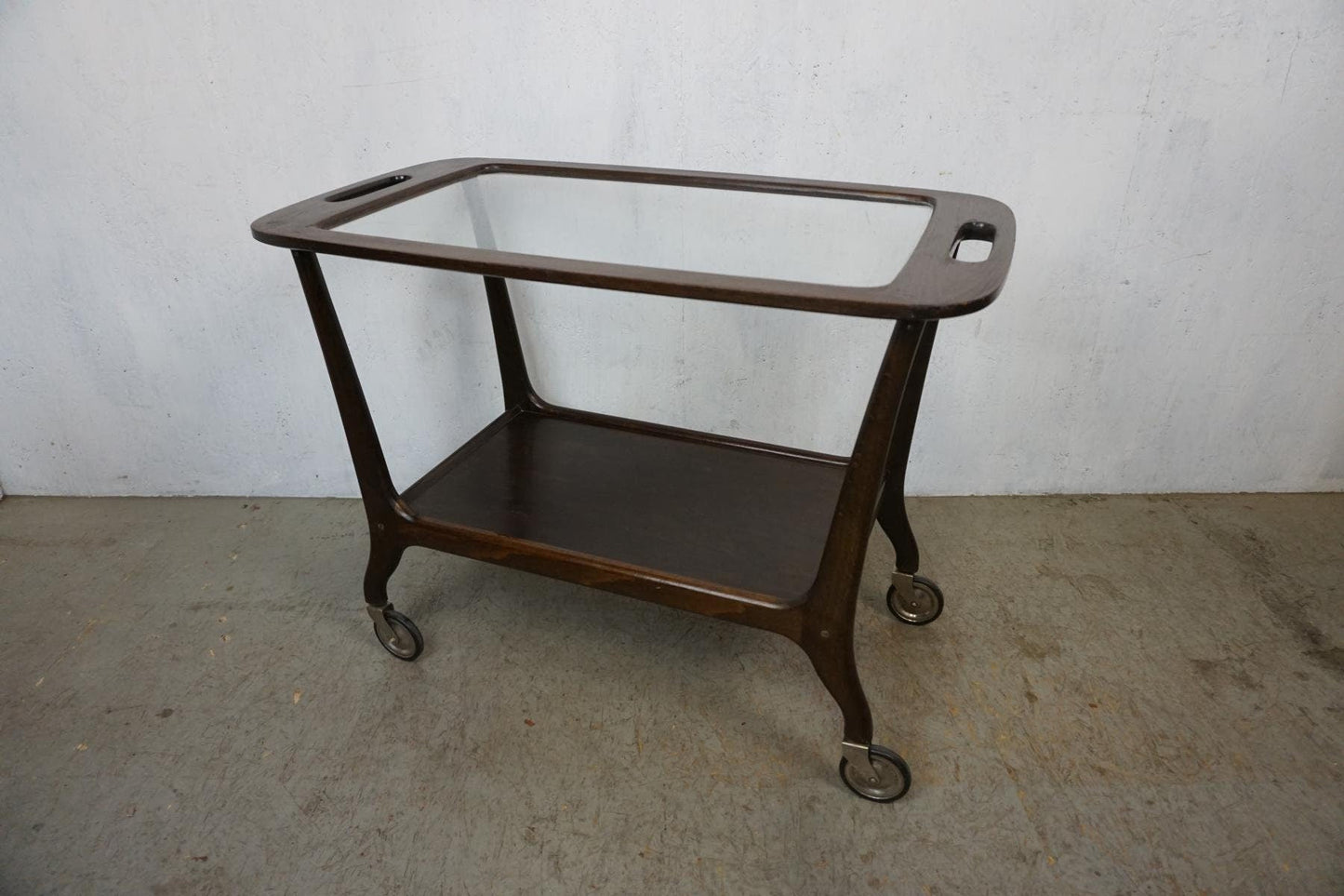 Beautifully designed serving trolley from the 60s vintage