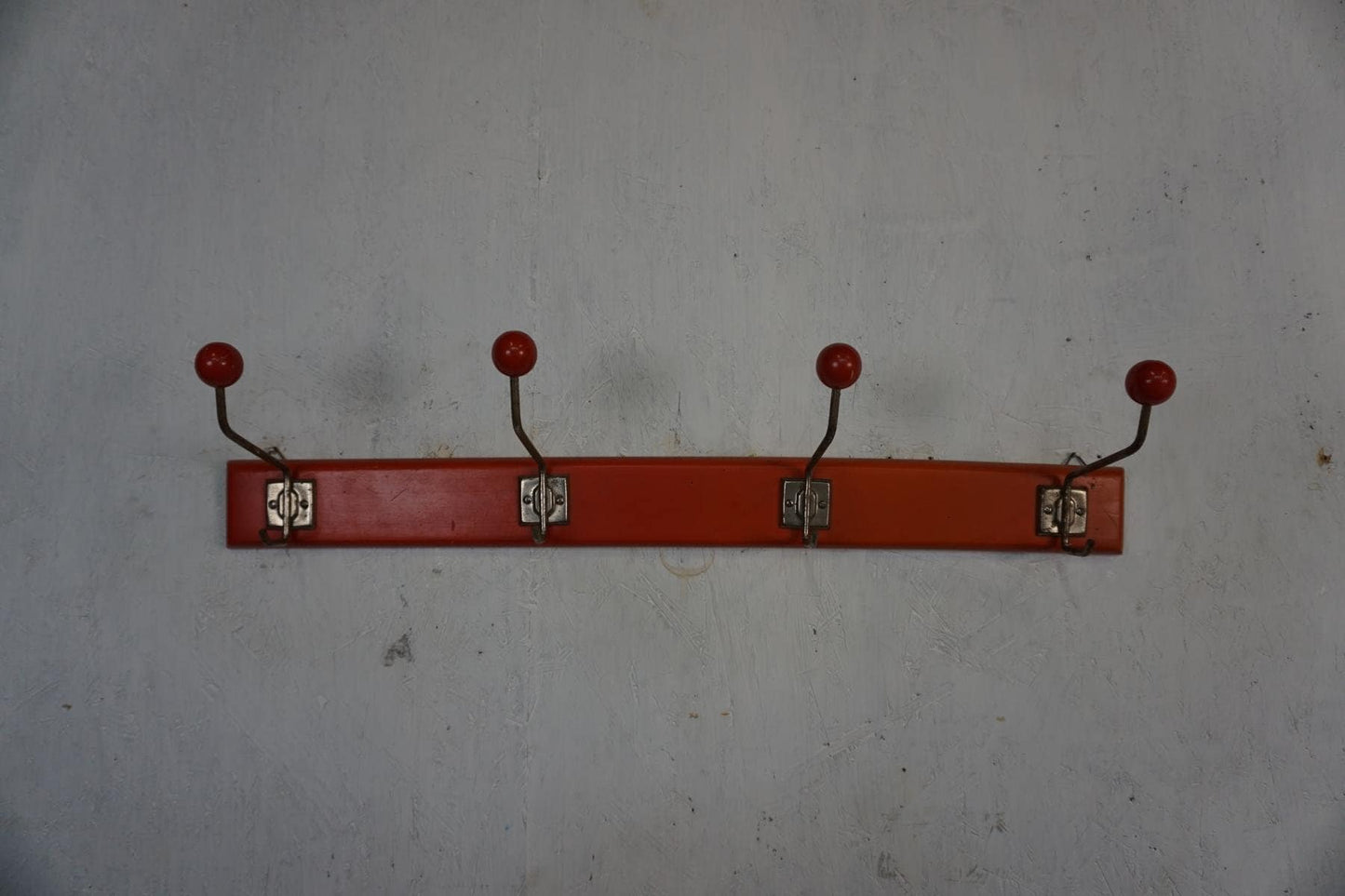 Nostalgic hook rail in red with great patina Vintage