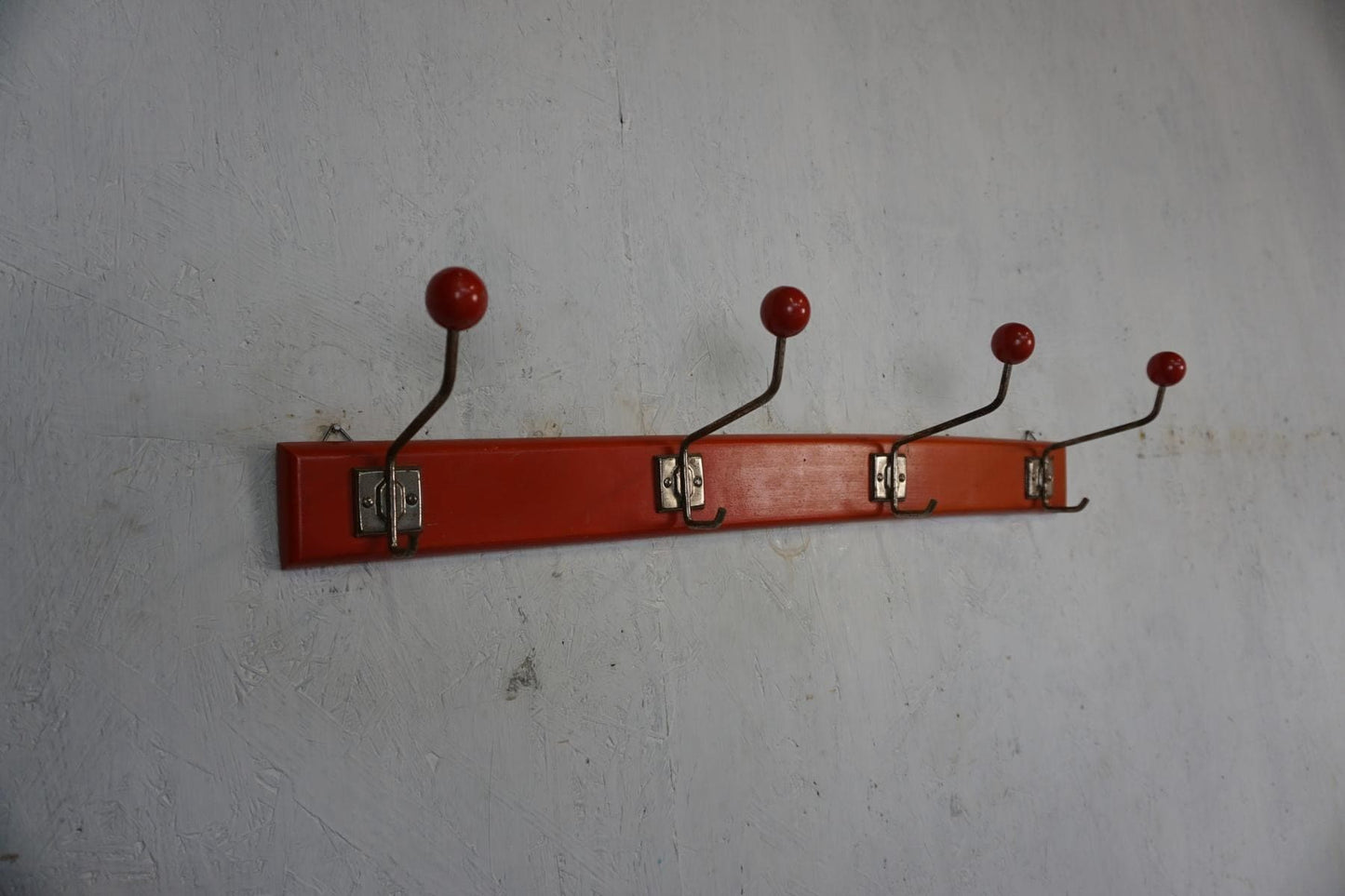 Nostalgic hook rail in red with great patina Vintage