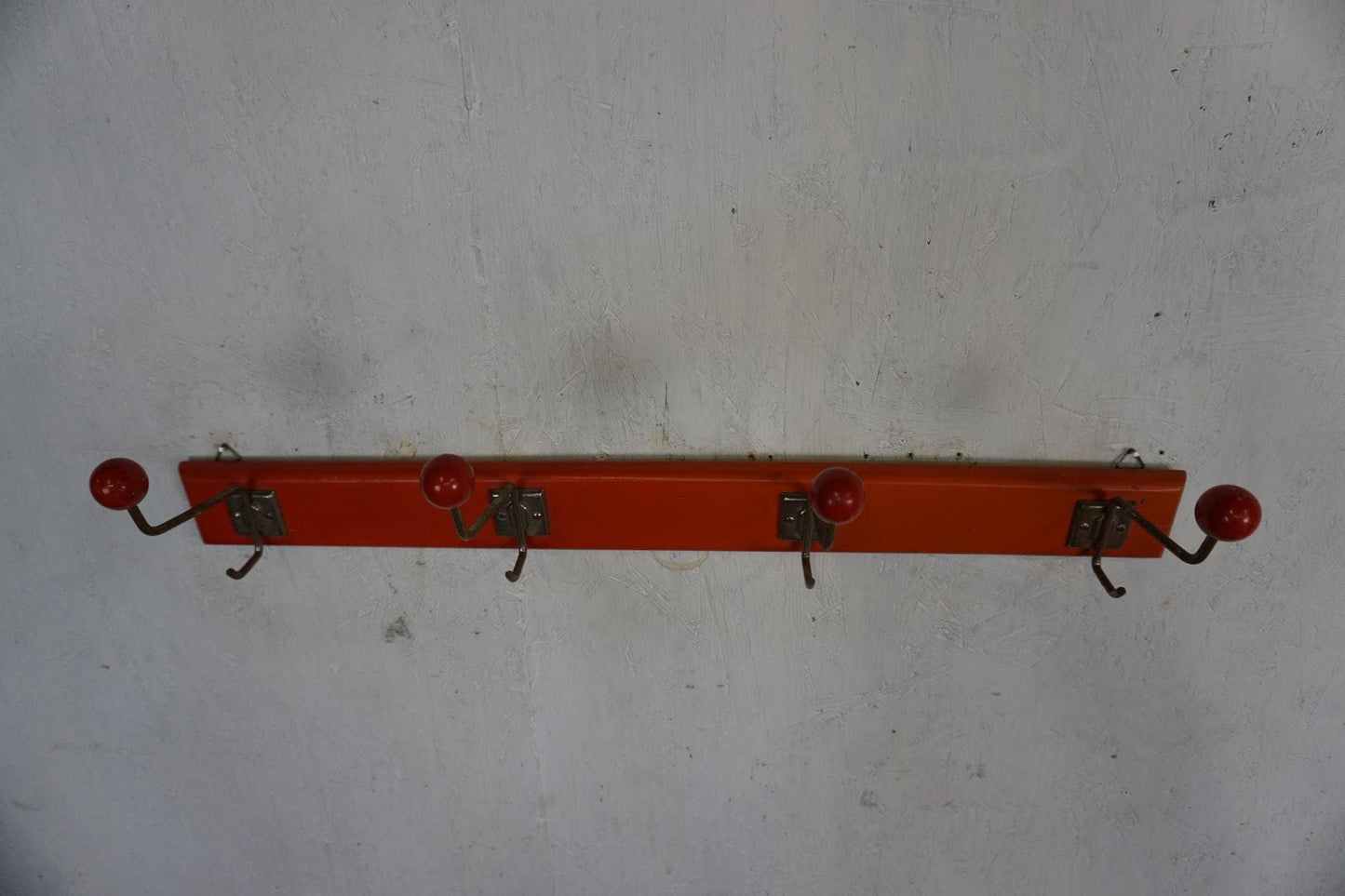 Nostalgic hook rail in red with great patina Vintage