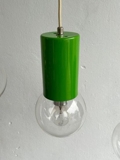 Set von 3 Pop Art Industrial Green Cascading Pendants / Mid Century Modern Space Age Hanging Light Vintage