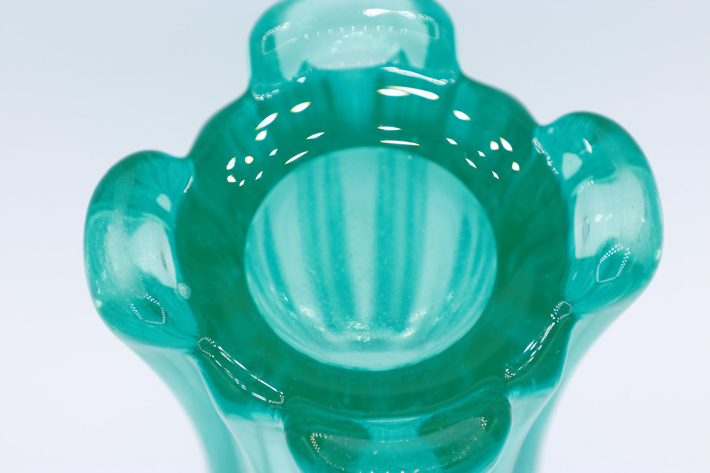 Vase vintage Rudolf Schrötter Uranium Glass 1958 Rudolfova Hat Sklo Union Bohême Tchèque Art Déco Menthe Vert Béryl Turquoise ZBS Moser Hoffmann