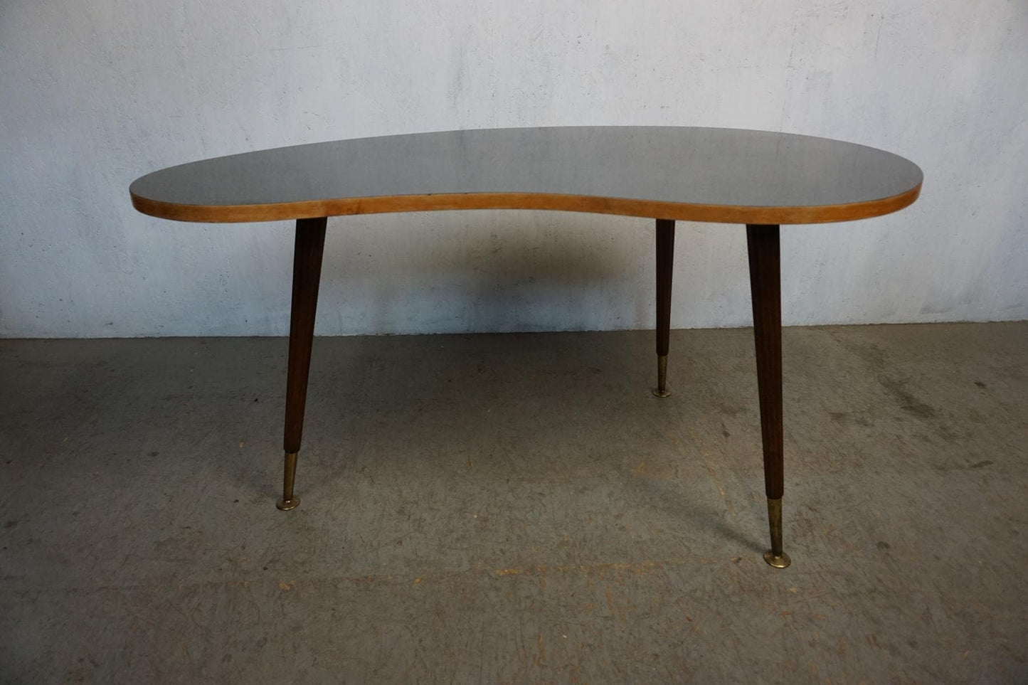 Iconic fifties coffee table with Formica top Vintage