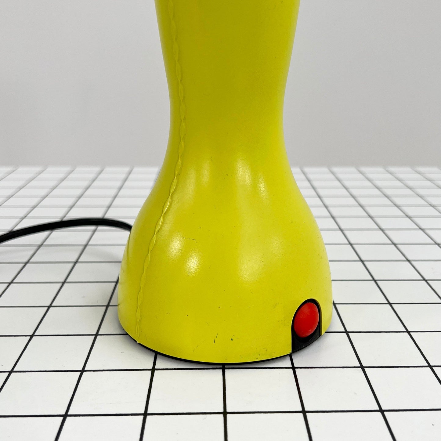 Lampe de table Gilda jaune par Silvia Capponi pour Artemide, vintage 1990