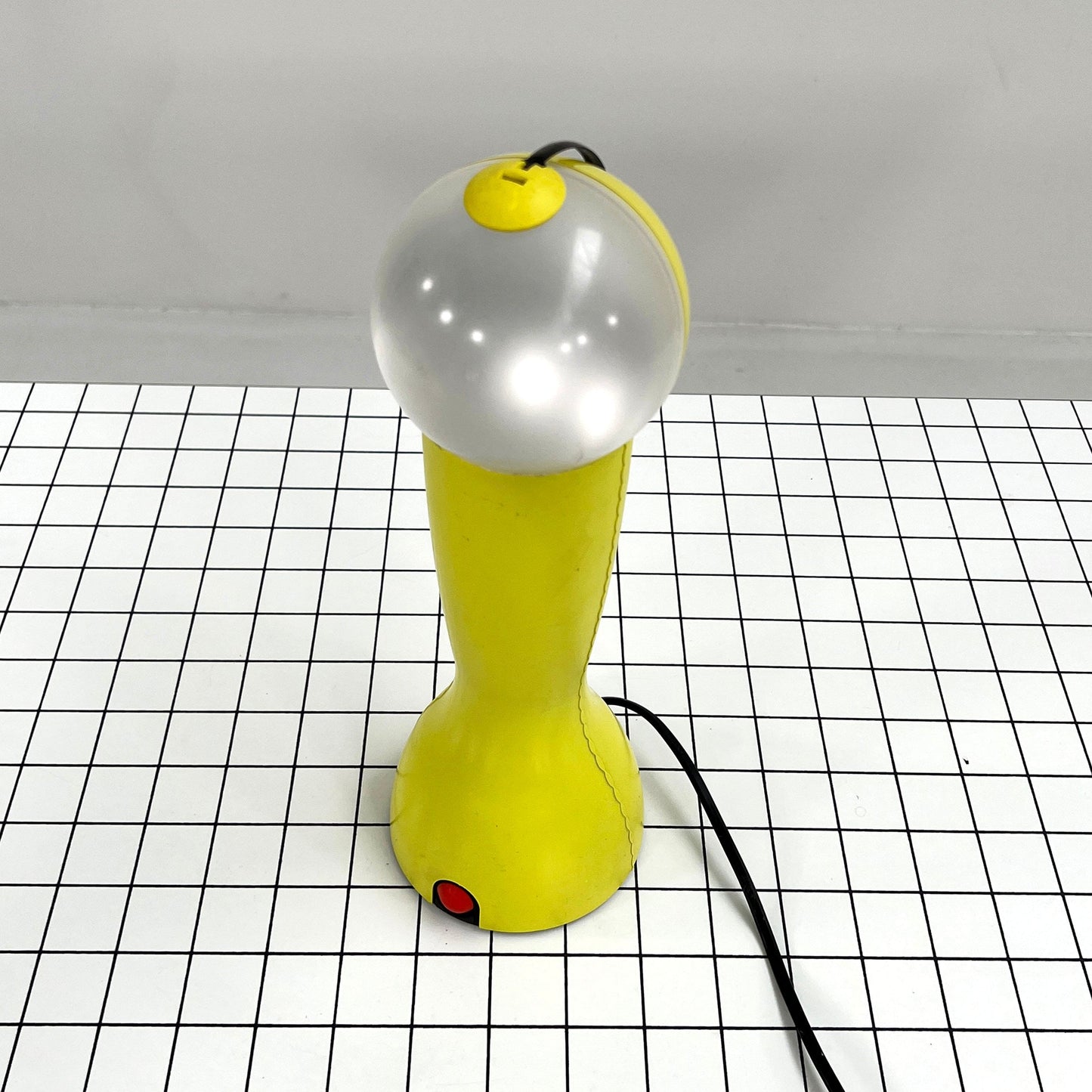 Lampe de table Gilda jaune par Silvia Capponi pour Artemide, vintage 1990