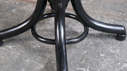 Black bentwood piano stool in the style of Thonet / TON Vintage