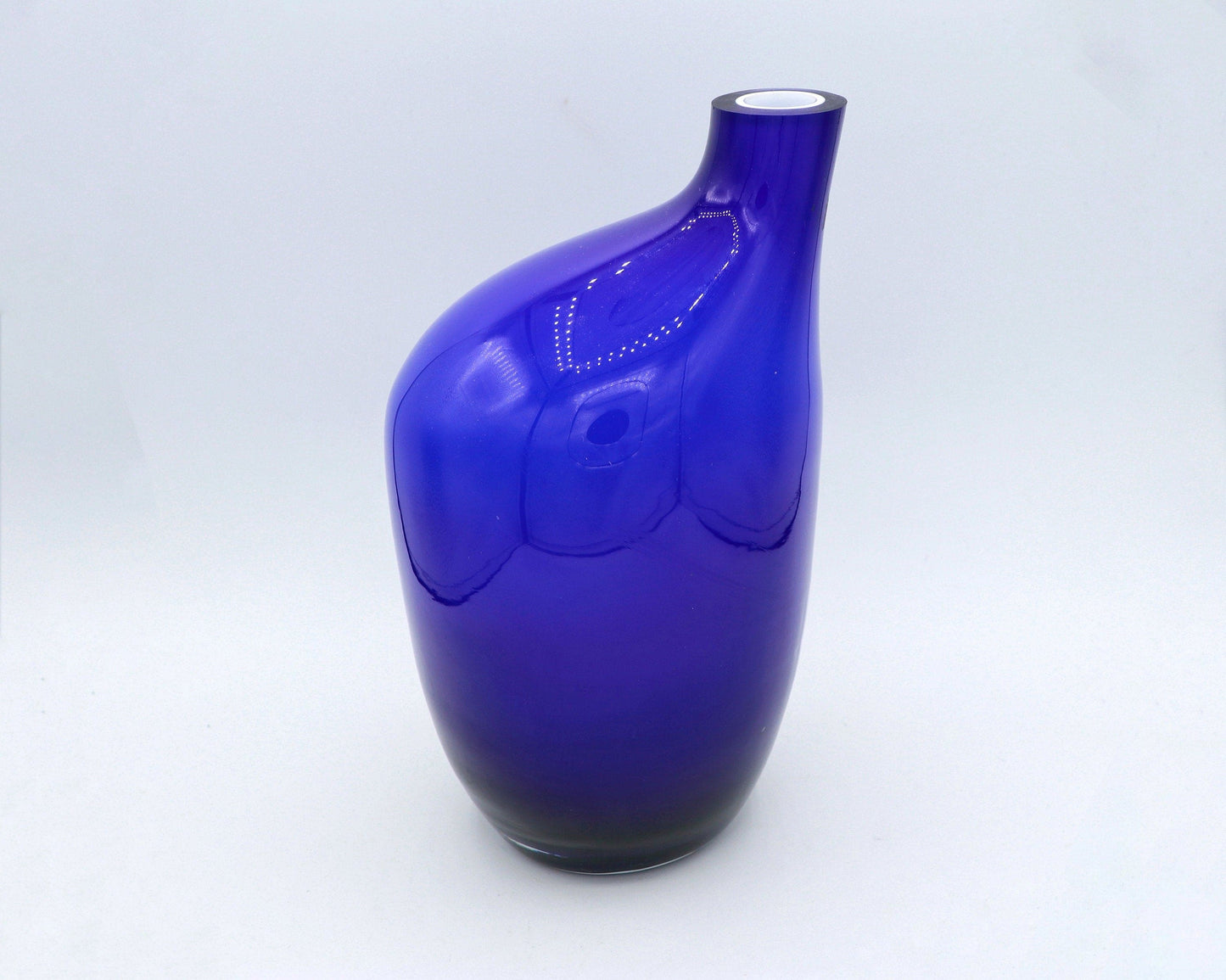 vintage HJ Richartz Art Collection Vase Mathildenhütte Cobalt Bleu Outremer 80s 90s Postmoderne Memphis Y2K Verre