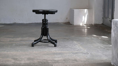 Black bentwood piano stool in the style of Thonet / TON Vintage