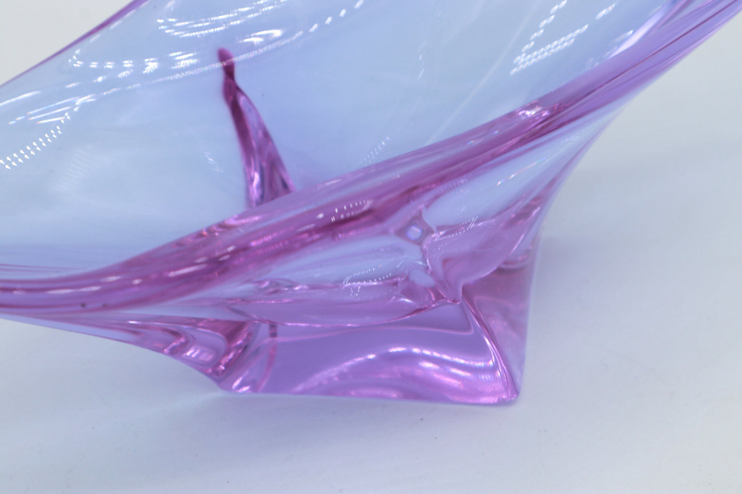 Vintage Bowl Murano Venezia Alexandrite Glass Italy Mid Century 1950 50s Neodymium Zelezny Brod ZBS Lilac Pink