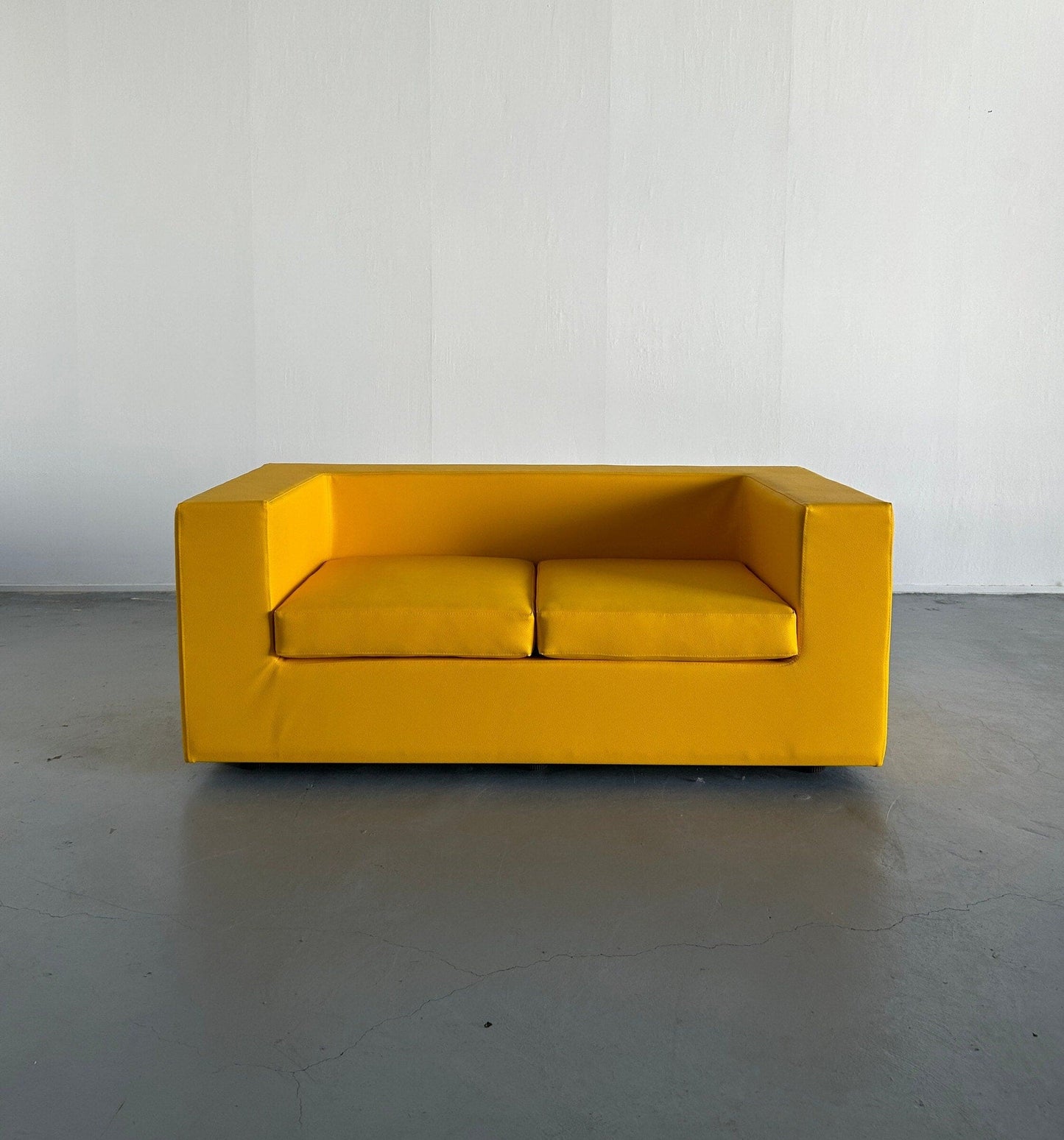 1960s Yellow "Throw-Away" Sofa by Willie Landels for Zanotta in reupholstered faux leather, Space Age, 1965 Vintage