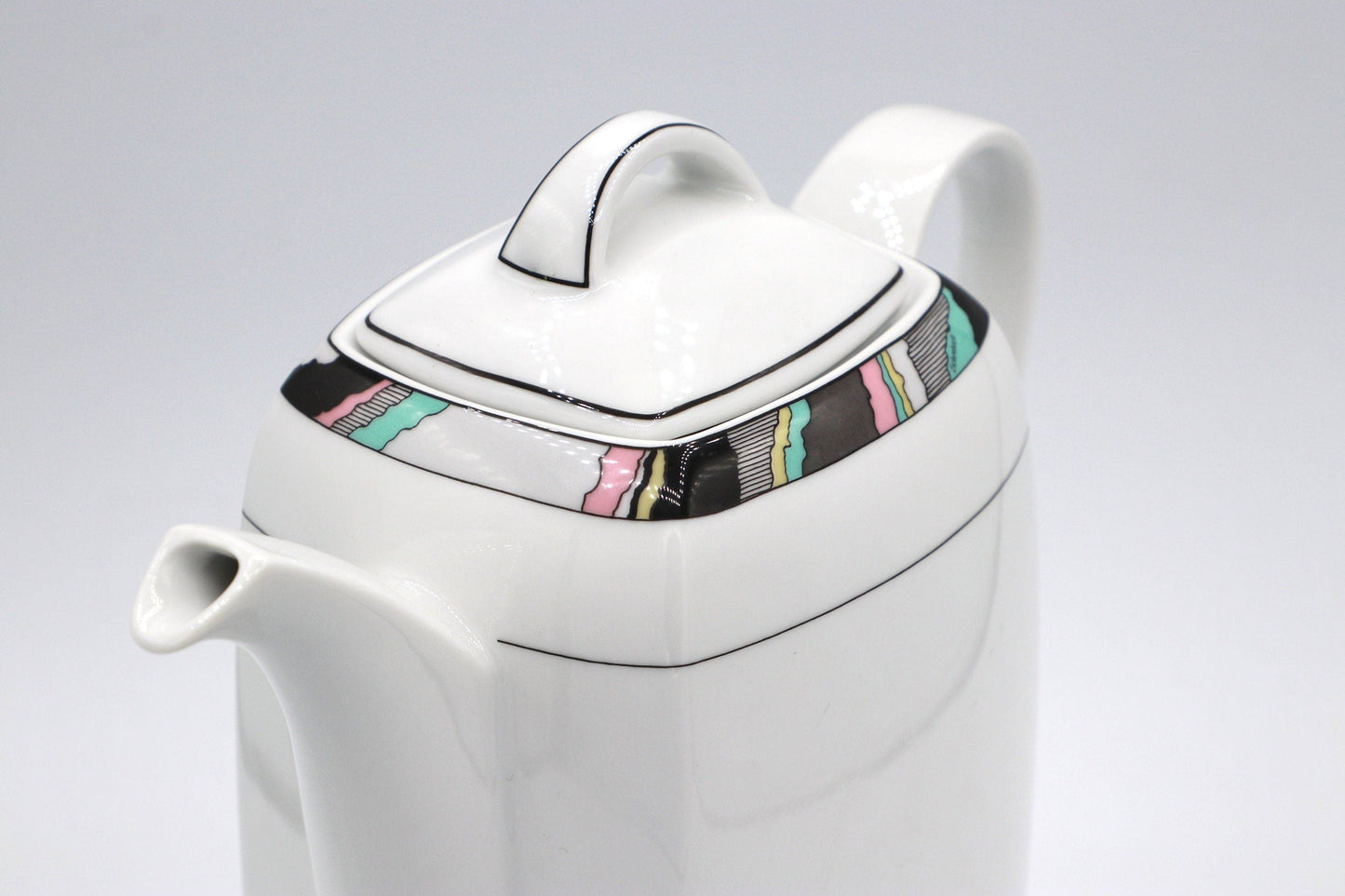 Vintage Postmodern Tea Pot Eschenbach Domus Manhattan Germany 80s 90s Memphis Milano White Ceramic Porcelain Geometric Pastel