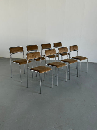 Bauhaus Chrome Tubular Steel et Beige Velvet Chairs / Chaises de salle à manger empilables modernistes italiennes vintage