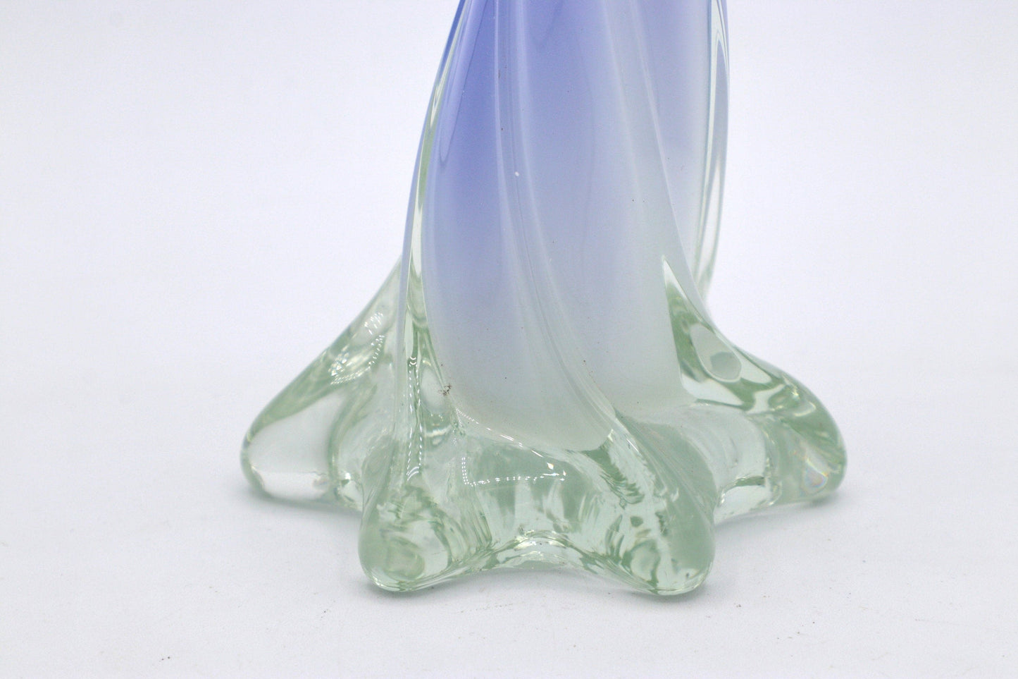 vintage Murano Swirl Vase Violet Lavande Lilas Lilas Verre Blanc Lait Verre Opaline Verre Danois Pastel Barovier Toso Tonelli Lattimo Filigrana