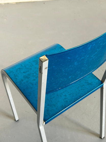 Ensemble de 2 chaises de salle à manger industrielles postmodernes bleues en métal galvanisé par Parisotto, Italie vintage des années 1980