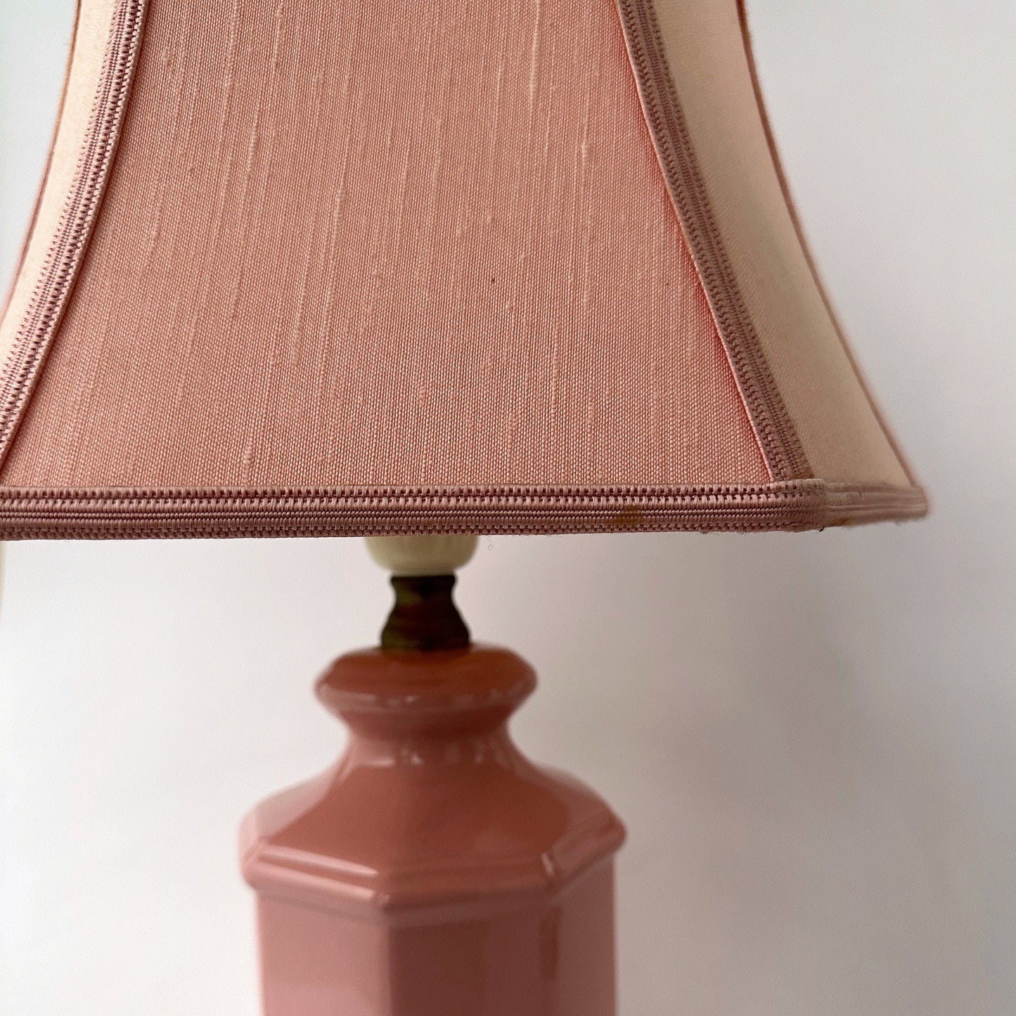 Vintage Pink Ceramic Table Lamp Old Hollywood Regency Style Kitsch Kawaii Salmon Pink 70s 1970 Glass Lampshade