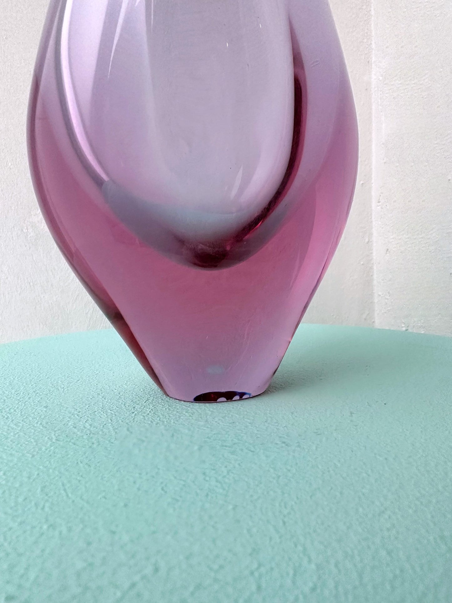 Vintage Vase Bohemia Czech Alexandrite Glass Neodymium Zelezny Brod ZBS Miroslav Klinger Železnobrodské sklárny Lilac Pink Light Blue