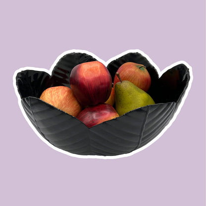 Vintage Arcoroc black glass bowl salad fruit cabbage leaf shell shape bowl from the 80s Art Deco Aspen red cabbage Luminarc France