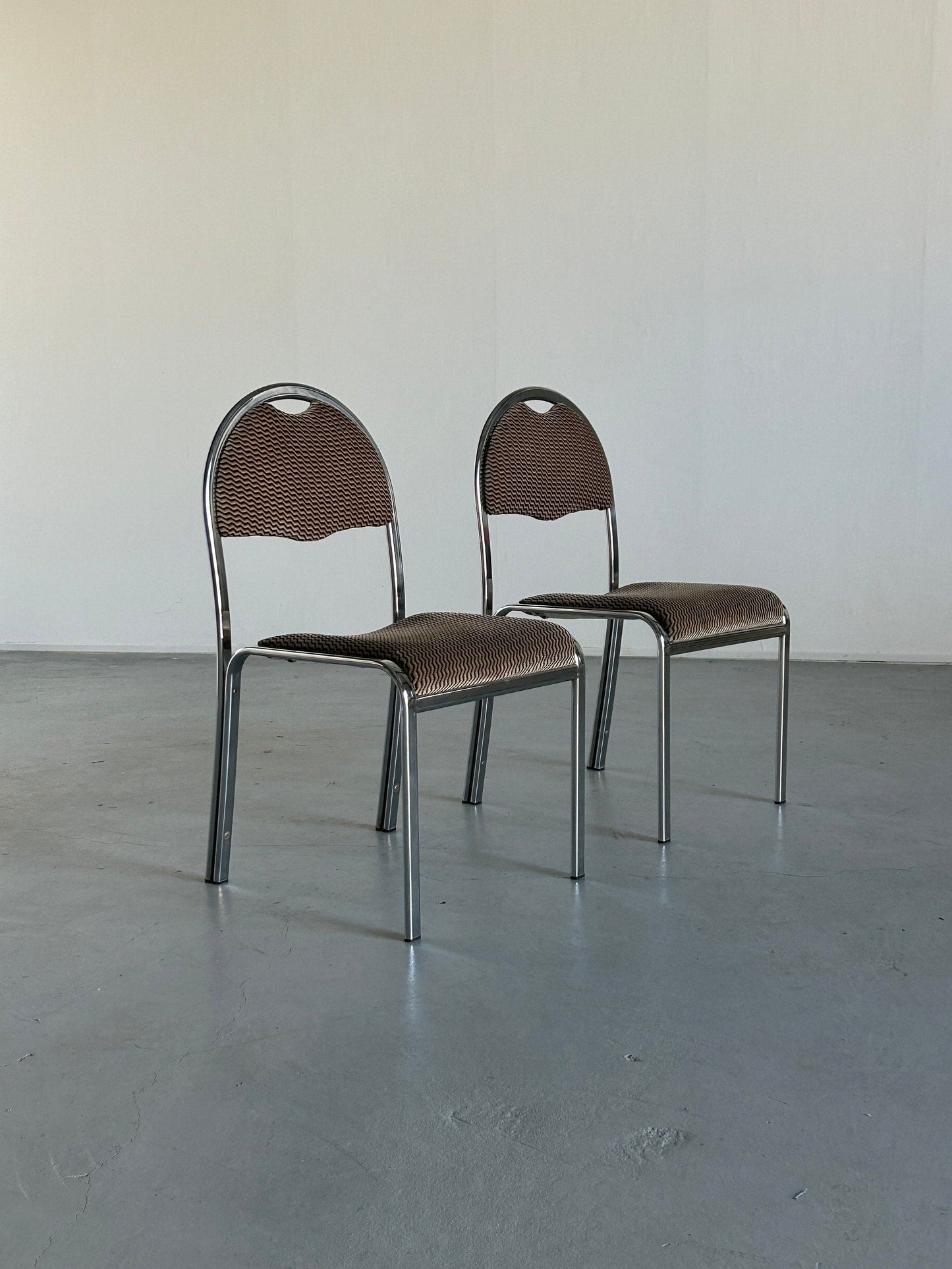 Set of 2 Mid-Century Modern European Diner or Cafe Style Chrome Upholstered Chairs in the style of Saporiti, Italy, 1970s Vintage