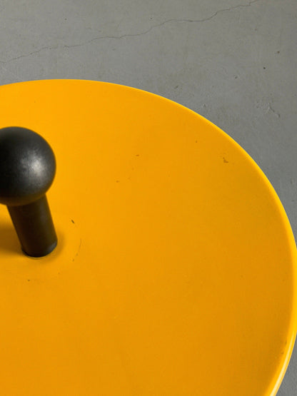 Table d'Appoint Postmoderne Vintage Jaune d'Ikea, Suède 1980