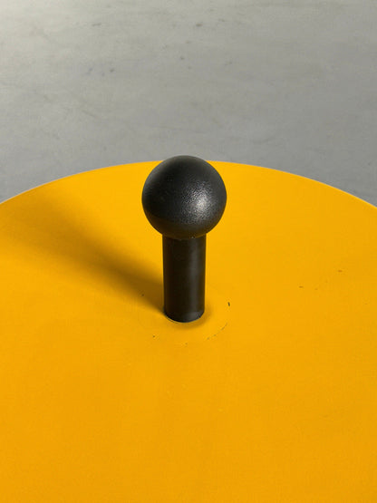 Table d'Appoint Postmoderne Vintage Jaune d'Ikea, Suède 1980