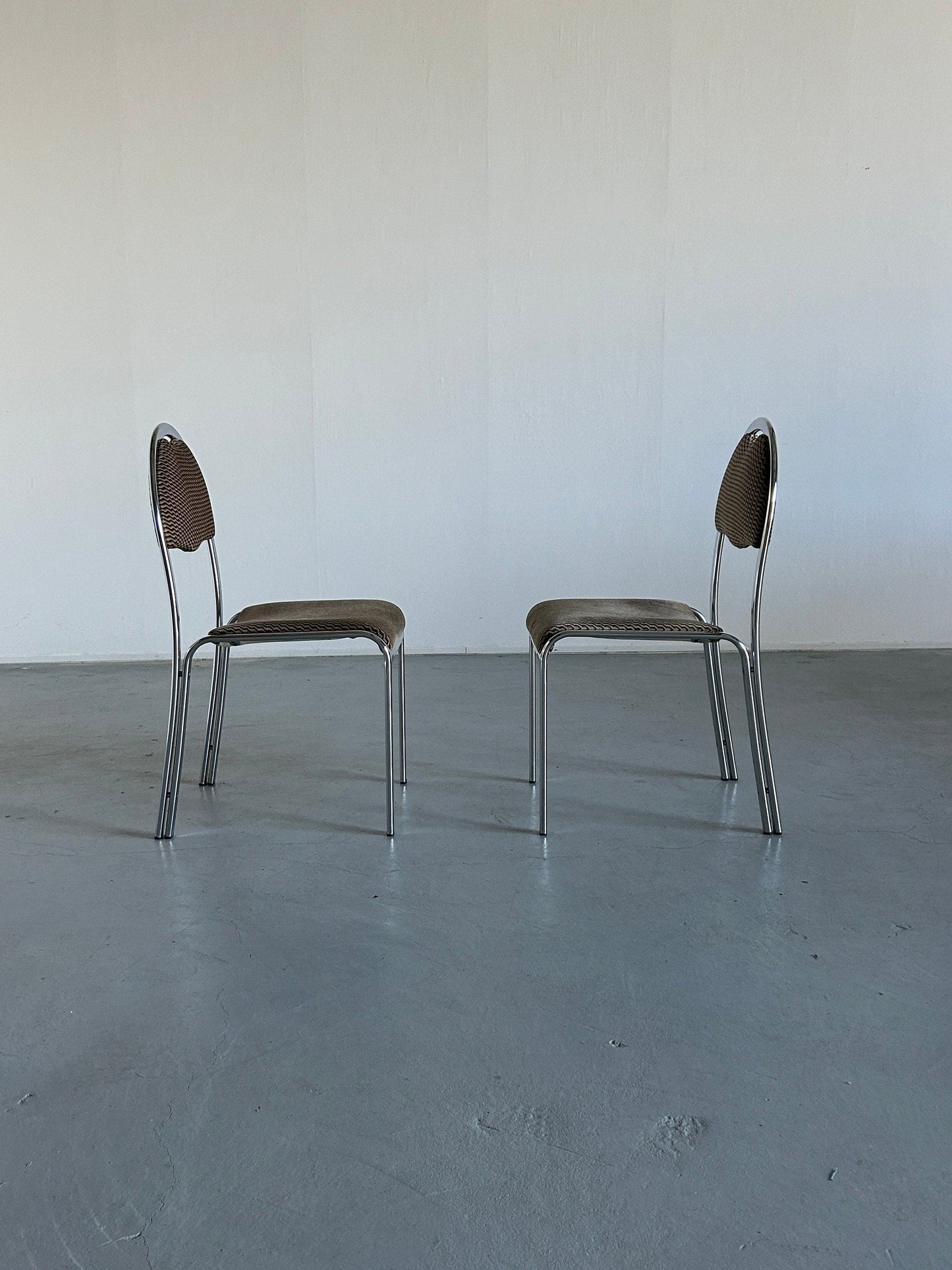 Set of 2 Mid-Century Modern European Diner or Cafe Style Chrome Upholstered Chairs in the style of Saporiti, Italy, 1970s Vintage