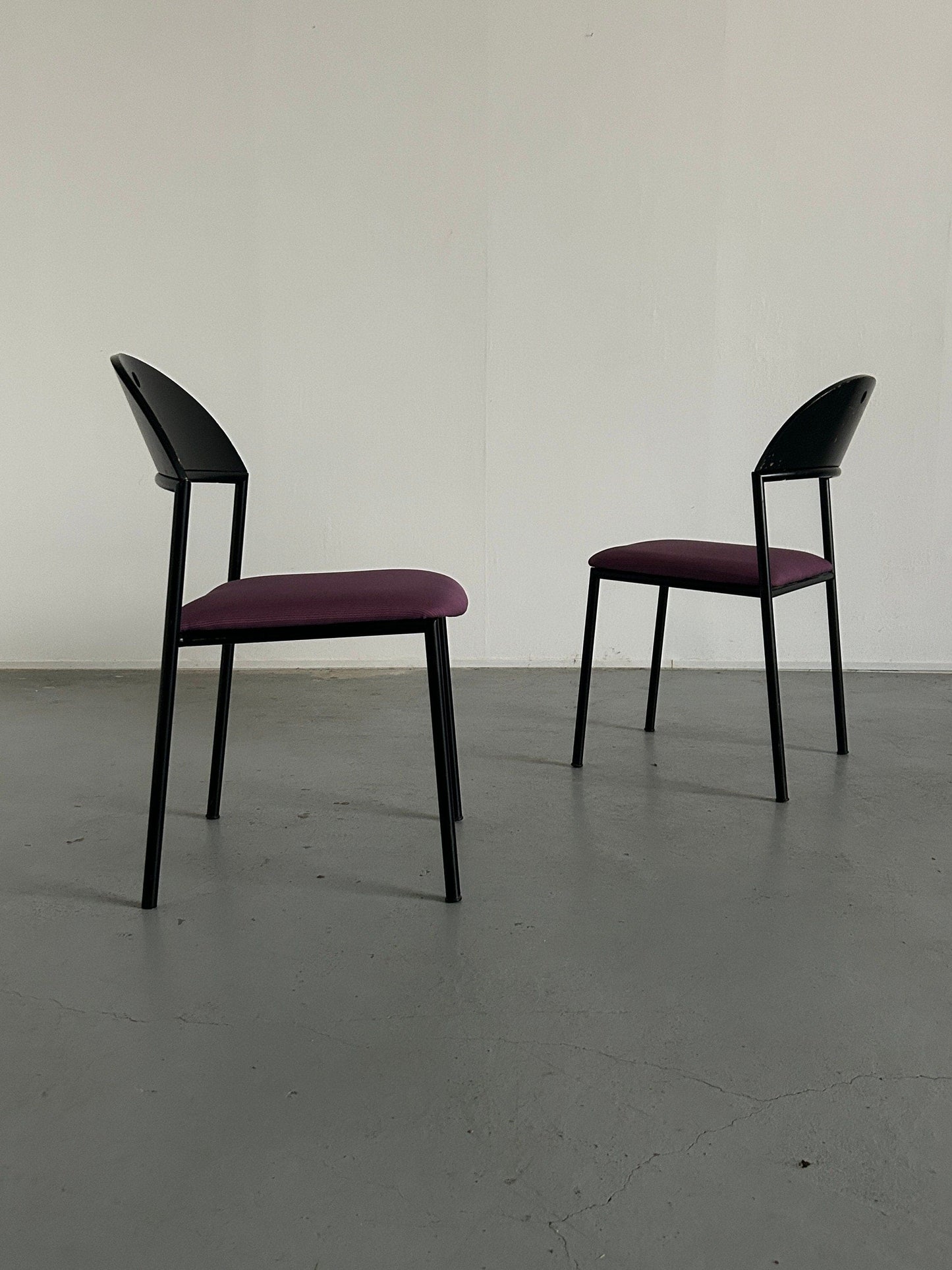 Ensemble de 2 fauteuils ou chaises de salle à manger postmodernes « Thèse » par Wiesner Hager, Autriche des années 1990 / Pop Art Memphis Style, Tapisserie d'ameublement rayée vintage