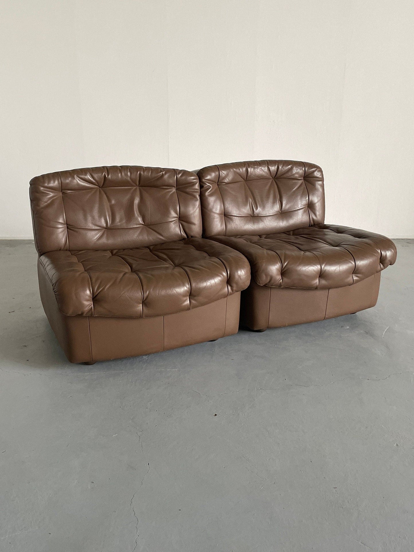 Set of 2 Italian Mid-Century Leather Armchairs or Club Chairs in the Style of De Sede DS-11, 1970s Italy / Loveseat Modular Sofa Vintage