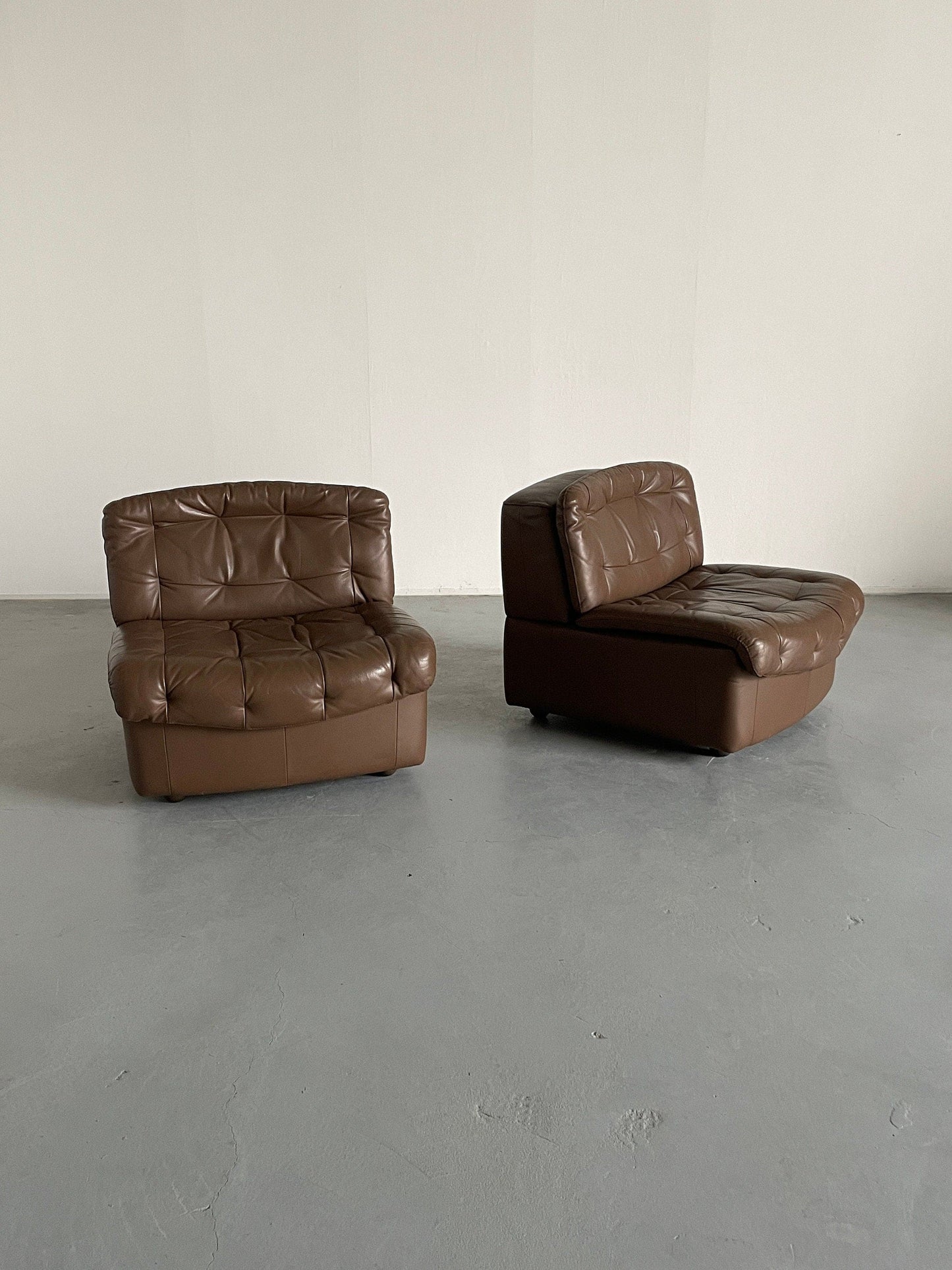 Set of 2 Italian Mid-Century Leather Armchairs or Club Chairs in the Style of De Sede DS-11, 1970s Italy / Loveseat Modular Sofa Vintage