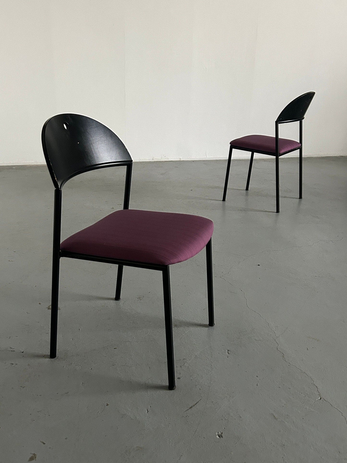 Ensemble de 2 fauteuils ou chaises de salle à manger postmodernes « Thèse » par Wiesner Hager, Autriche des années 1990 / Pop Art Memphis Style, Tapisserie d'ameublement rayée vintage