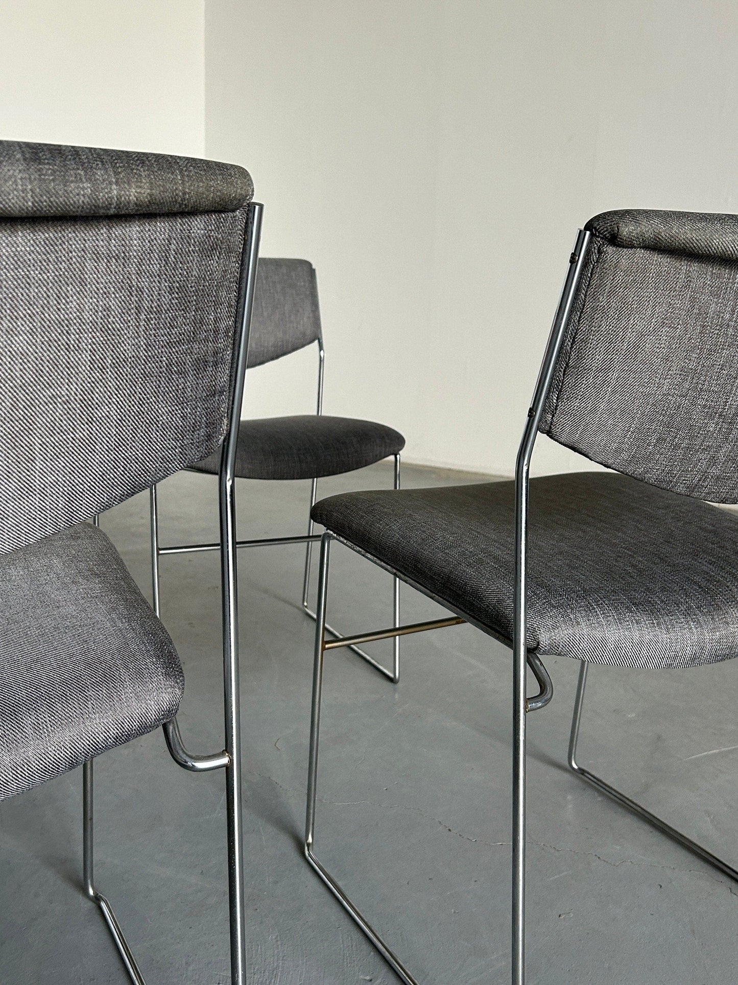 Set of 4 Minimalist Modern Chromed Metal Wire Dining Chairs by Laesko Studioform International, 1980s Germany Vintage