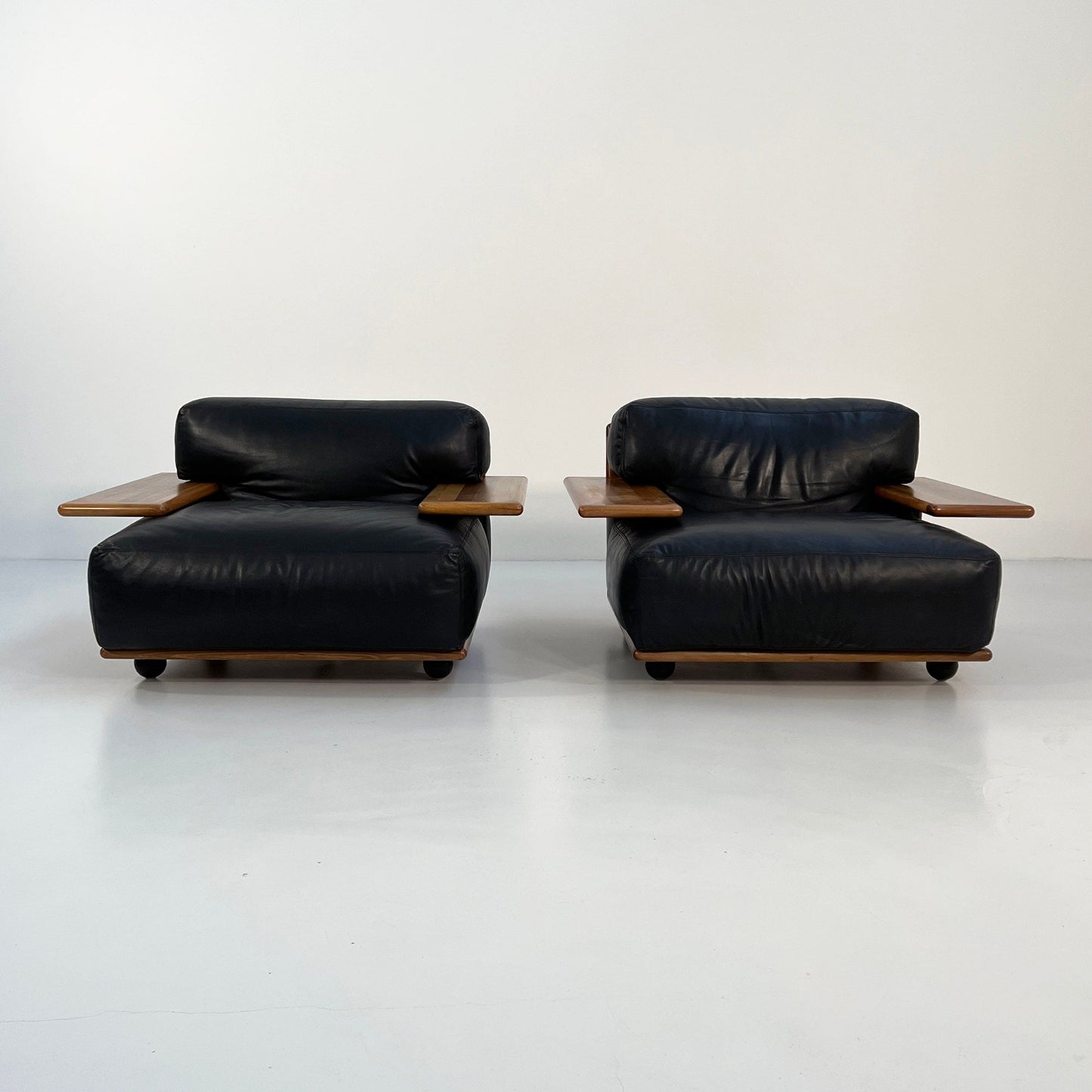 Pianura armchair in black leather by Mario Bellini for Cassina, 1970s vintage