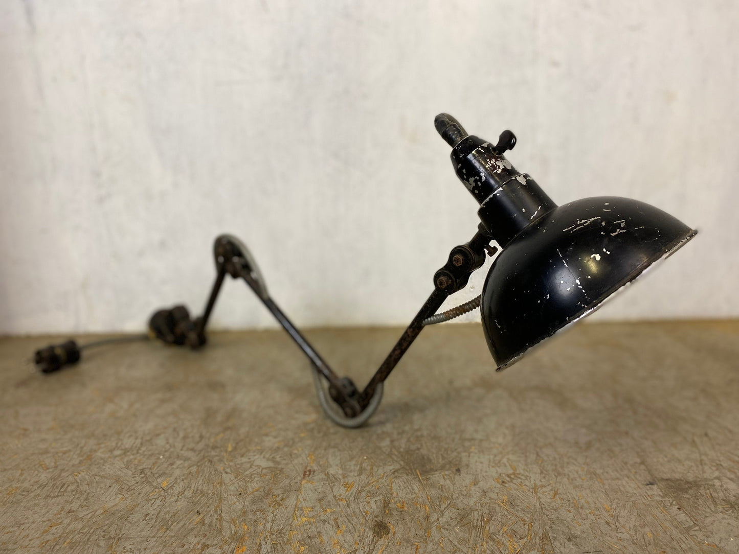 Original workshop lamp in industrial design vintage