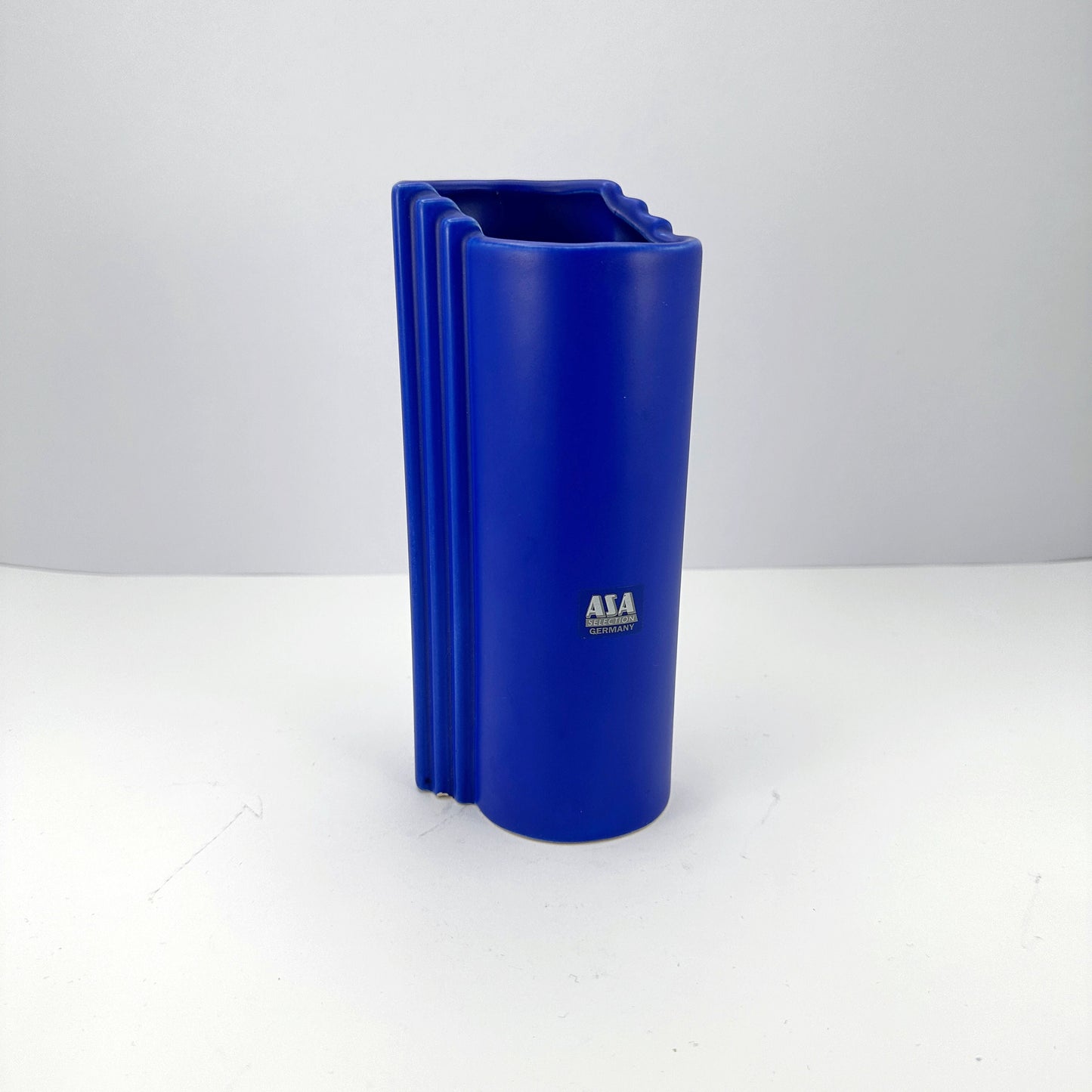 Vintage blaue ASA Vase Blumenvase Keramik Memphis Milano 90s 90er 1990 1990s Deutschland Swirl Zick Zack Ultramarine Kobalt Blau Postmodern