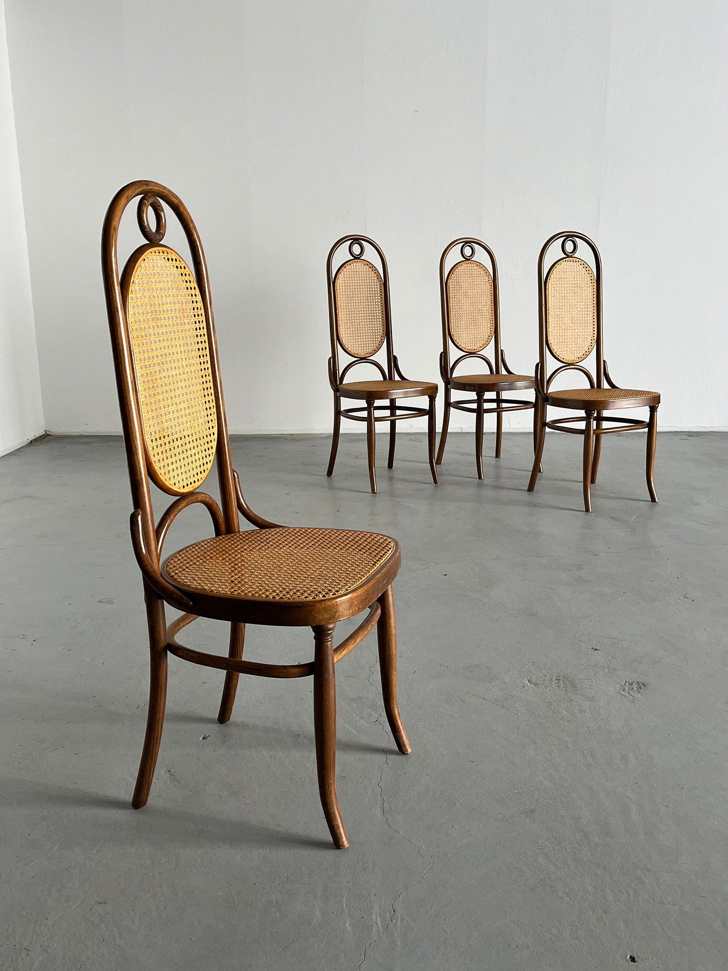 Set von 4 Thonet 207R Bentwood High Backrest Bistro Chairs, 1950s Vintage