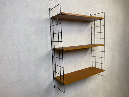 Beautiful shelving system in String Design Vintage