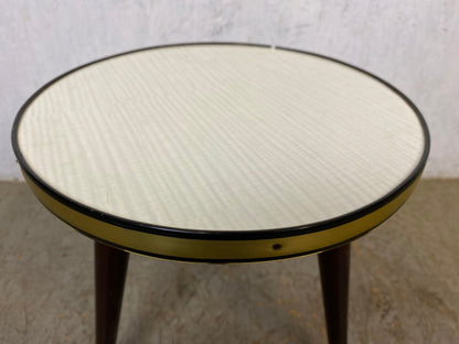 Tabouret fleur rond avec bord en laiton et trois pieds tournés vers l'extérieur vintage