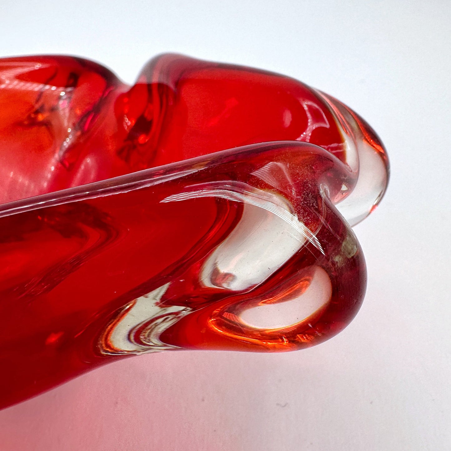 Bol en verre de Murano / Cendrier Mid Century Red Cherry Red Bowl Bowl 1970 Sommerso Collection Overcatch vintage