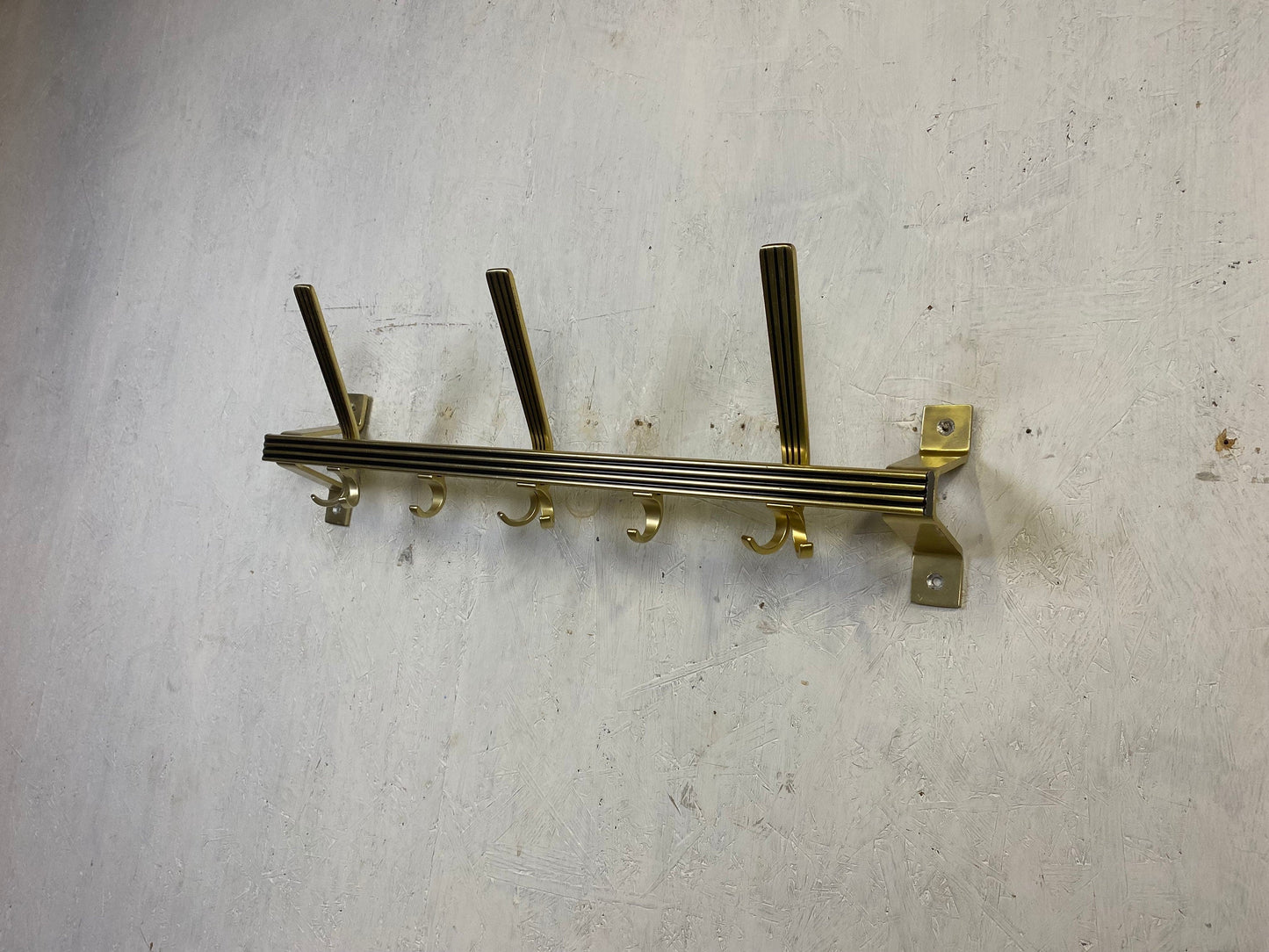 Hook rack in vintage brass