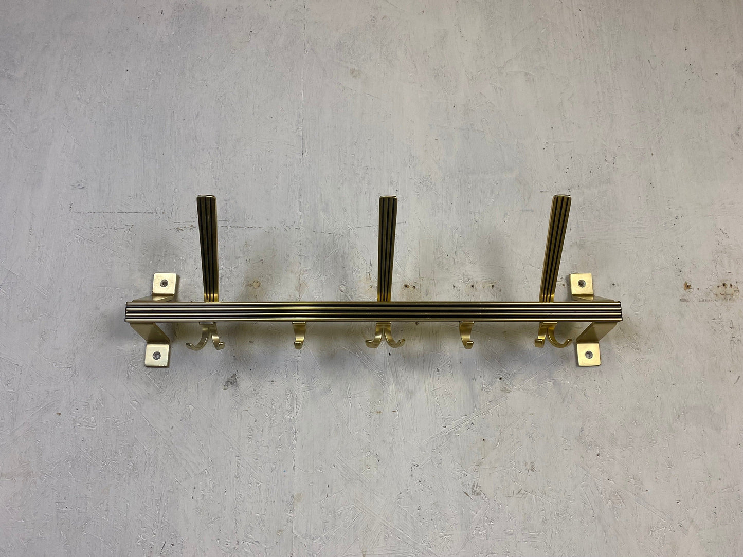 Hook rack in vintage brass