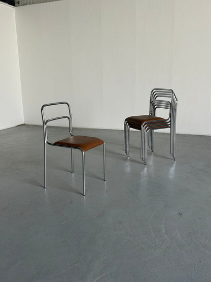 Bauhaus design acier tubulaire chromé et chaises de salle à manger en faux cuir marron, chaises de salle à manger empilables modernistes italiennes des années 1980 vintage