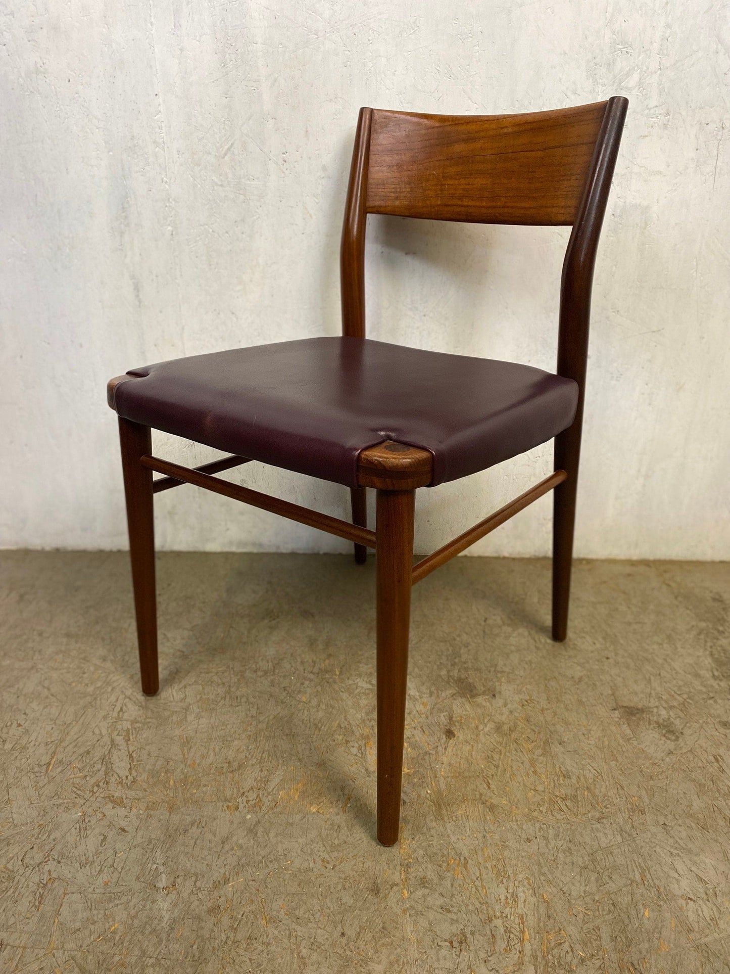 1 of 8 Teak Chairs Design Georg Leowald Vintage